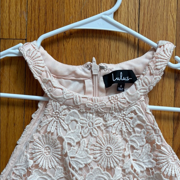Lulu's Floral Lace Mini Dress in baby pink - Picture 2 of 4